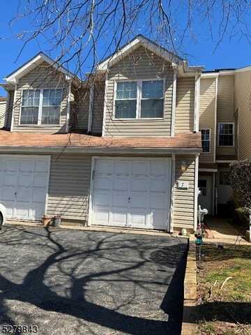 7 Mariano Ct, Franklin, NJ 08873