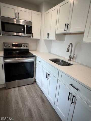 252 Spring St, Newton, NJ 07860
