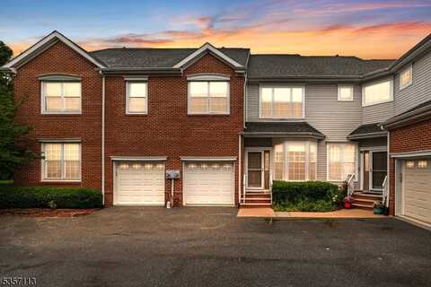 115 Cardigan Ct, Whippany, NJ 07054