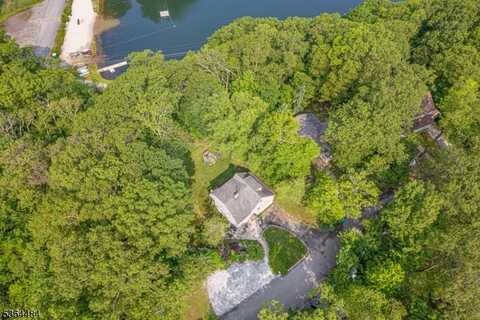 250 Waconia Rd, Vernon, NJ 07422