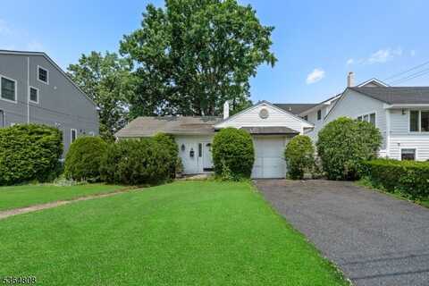 8 Hampton Rd, Clifton, NJ 07012
