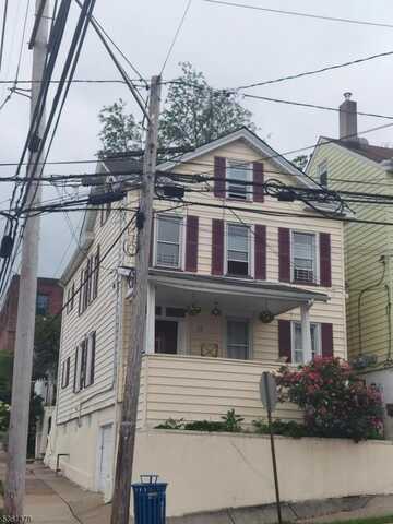 41 Brown Ave, Prospect Park, NJ 07508