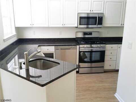 1310 Grandview Ct, Hanover Twp., NJ 07981
