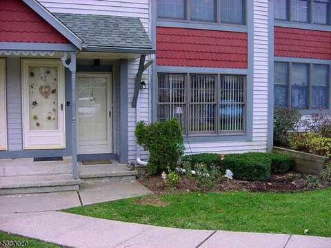 3 Burlington Ct, Hamburg, NJ 07419