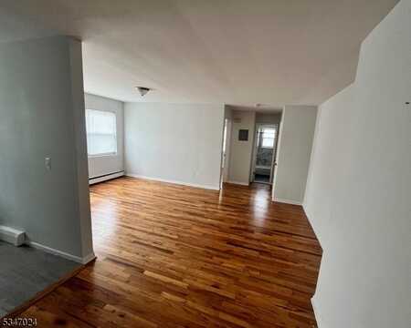 213 S 2Nd St, Elizabeth, NJ 07206