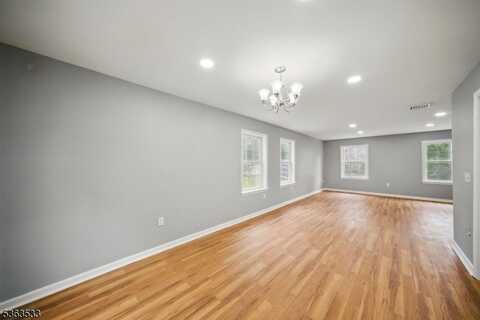 40 Upper Greenwood Rd, West Milford, NJ 07421