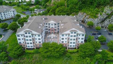 6406 Brookhaven Ct, Riverdale, NJ 07457