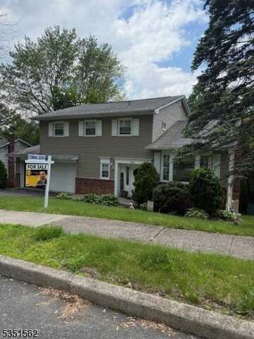101 Molinari Dr, Wanaque, NJ 07465