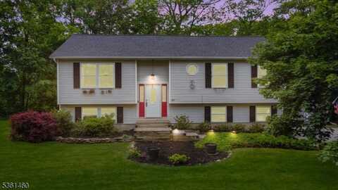 37 Evergreen Rd, Vernon, NJ 07461