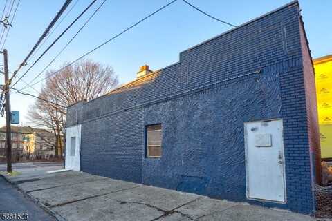 820 S 15Th St, Newark, NJ 07108