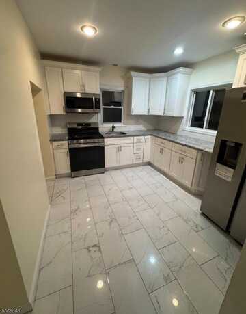 32 Edisonia Ter, West Orange, NJ 07052