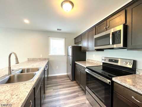 29 Lakeside Blvd, Hopatcong, NJ 07843