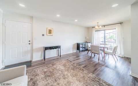 111-a Beverly Hill Ter, Woodbridge, NJ 07095