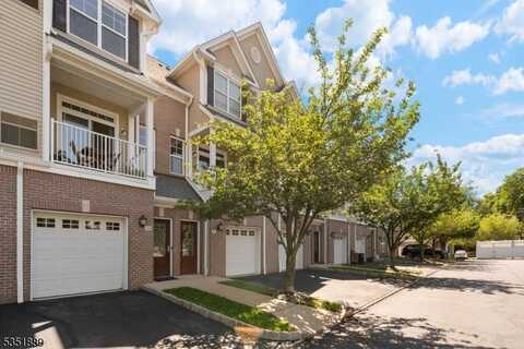 206 River Pl, Butler, NJ 07405