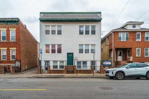 635-637 N 8Th St, Newark, NJ 07107