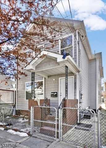 212 N 1St St, Paterson, NJ 07522