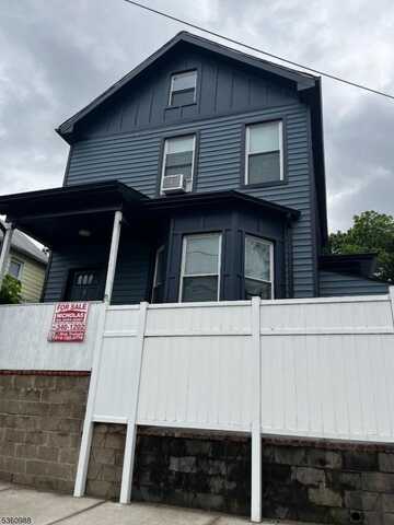 41-43 N 11Th St, Paterson, NJ 07522