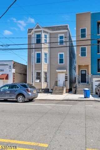 118 Hudson St, Newark, NJ 07103