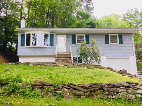 78 Hillside Ter, Kearny, NJ 07821