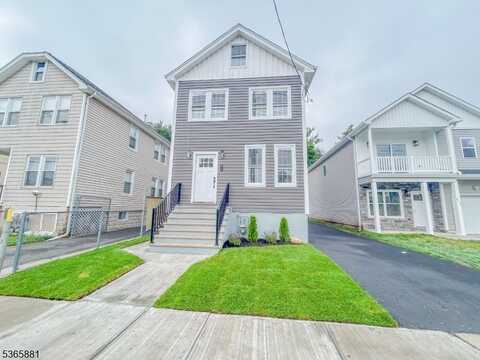 413 E 9Th Ave, Roselle, NJ 07203