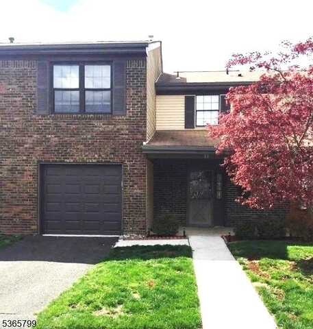 81 Stanwick Ct, Franklin, NJ 08873