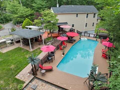 19 Elm St, Wanaque, NJ 07420