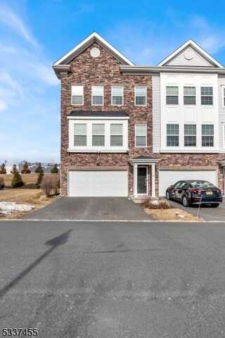 42 Colgate Dr, Morris, NJ 07960