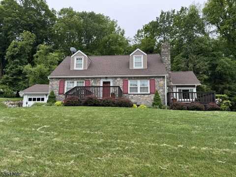 24 W Windy Bush Ln, Sparta, NJ 07871