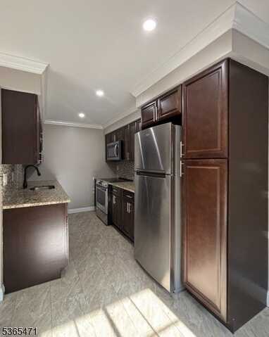 89-93 Teaneck Rd, Park Village, NJ 07660