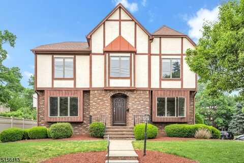 23 Bohnert Pl, Waldwick, NJ 07463