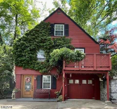 124 E Prospect St, Waldwick, NJ 07463