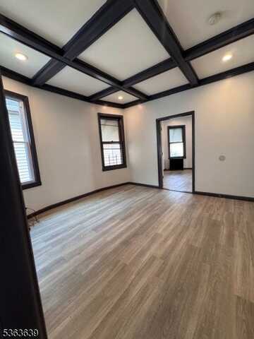 211 N 13th Street, Newark, NJ 07107