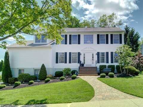 37 Fox Chase Ln, Roxbury Township, NJ 07852