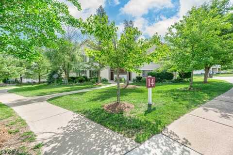 147 Falcon Ridge Way, Hamburg, NJ 07419