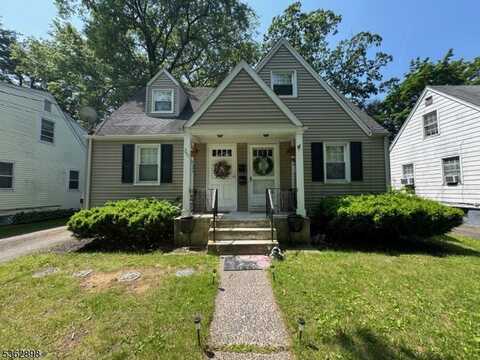 261 David Hooper P, Westwood, NJ 07675