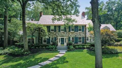 825 Lawrence Ave, Westfield, NJ 07090