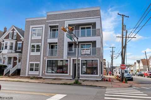 862 E Jersey St, Elizabeth, NJ 07201