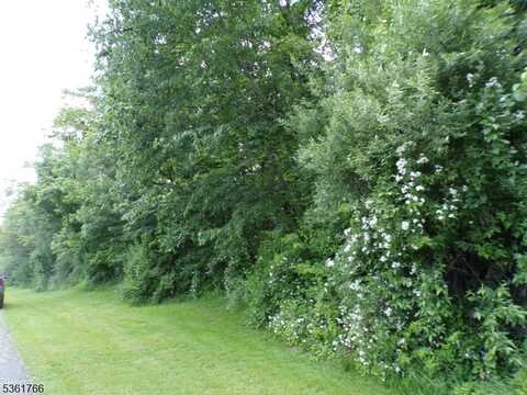 7 Poppys Ct, Knowlton Twp., NJ 07832