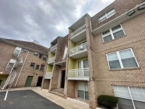272-276 Walnut St, Newark, NJ 07105
