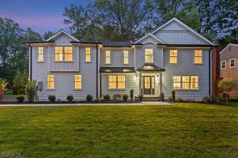 40 Sherbrooke Dr, Florham Park, NJ 07932