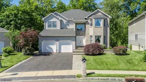 35 Leah Way, Whippany, NJ 07054