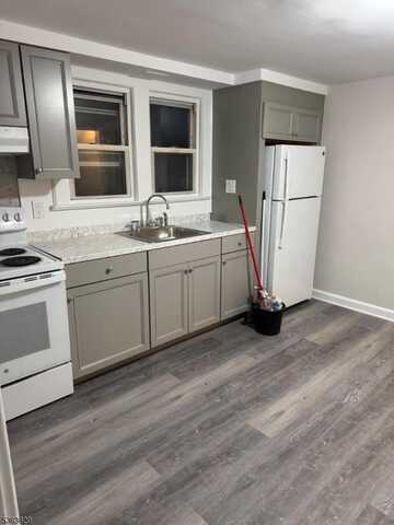 1062 E 25Th St, Paterson, NJ 07513