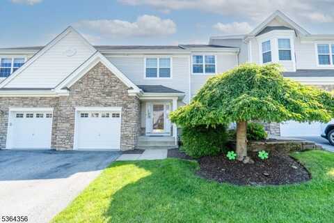 14 Lodge Pole Ln, Hardyston, NJ 07419