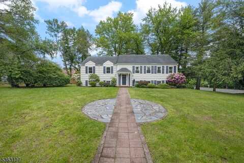 4 Jensen Ct, Chatham, NJ 07928
