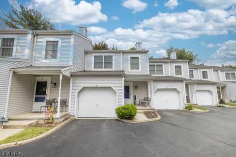 17 Iron Forge Vlg South, Pompton Lakes, NJ 07442