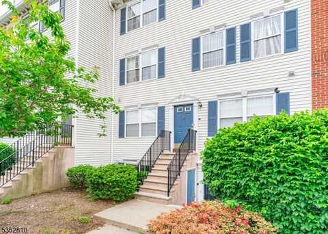 5 Ashby Ln, Newark, NJ 07103