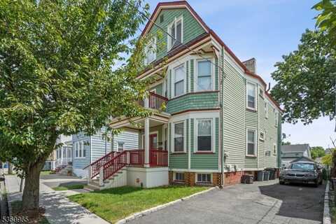 20 Beech St, Belleville, NJ 07109