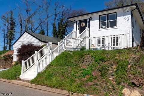 100 Cutters Dock Rd, Woodbridge, NJ 07095