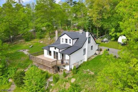 677 Warwick Tpke, West Milford, NJ 07421