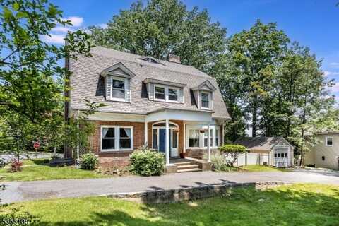 1 Walden Pl, Montclair, NJ 07042